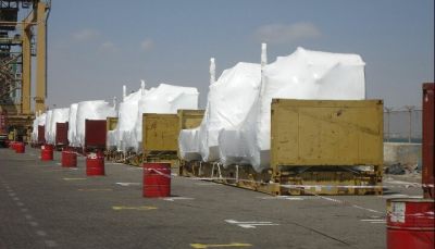 وصول 12 قاطرة ذات مواصفات حديثة الى ميناء عدن لتطوير محطة الحاويات