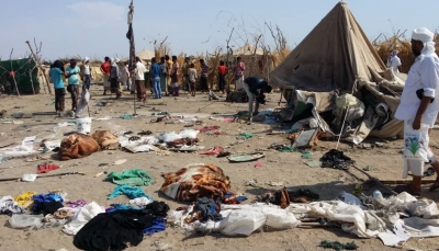الحديدة: مقتل امرأتين وإصابة 13 آخرين في قصف مليشيا الحوثي لمخيم النازحين بالخوخة