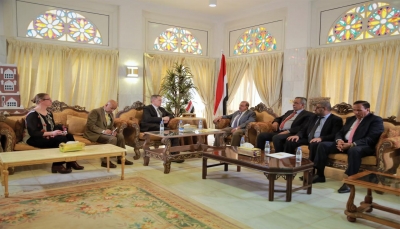 السفير الأمريكي: انعقاد مجلس النواب اليمني خطوة قوية في إعادة مؤسسات الدولة 