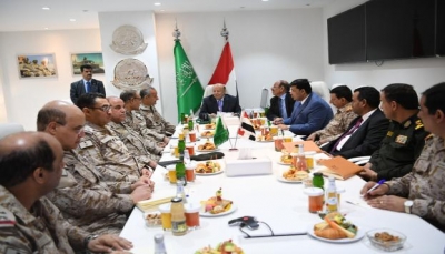 الرئيس هادي يترأس اجتماعاً عسكرياً لقيادة القوات المشتركة