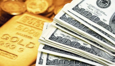الدولار يهوي لأدنى مستوى وارتفاع تأريخي لأسعار الذهب