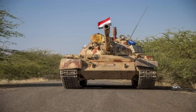 اندلاع معارك عنيفة في أكثر من جبهة بمحافظة تعز بغطاء جوي من مقاتلات التحالف