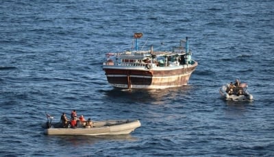 البحرية الأمريكية تعلن ضبط شحنة مخدرات بقيمة 20 مليون دولار قبالة خليج عدن