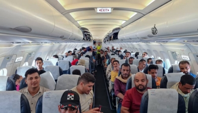 اليمن يطالب رعاياه الذين تم إجلاءهم من السودان إلى السعودية سرعة المغادرة
